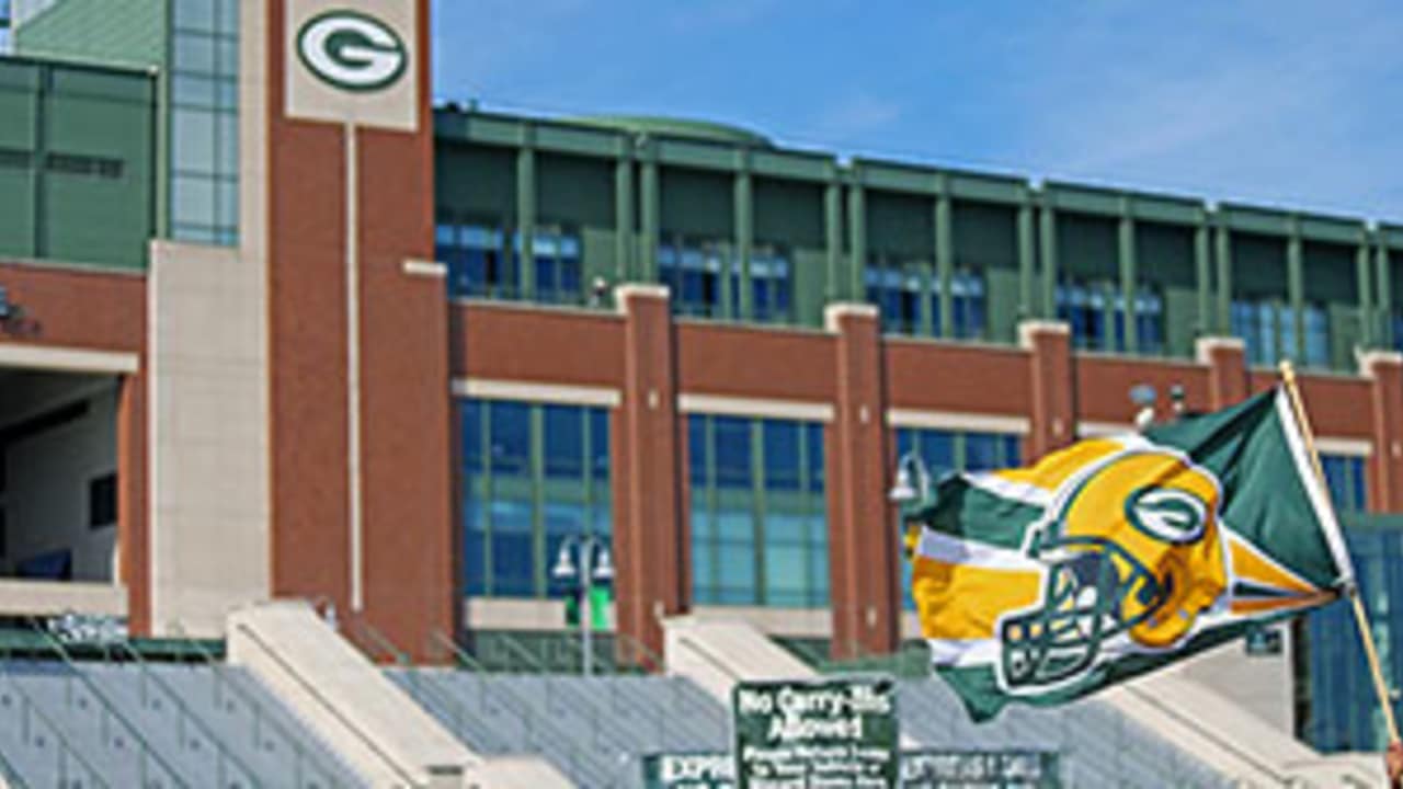 Packers offer free hot chocolate for fans attending Sunday's Packers