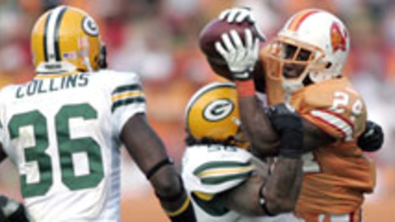 Ap Game Summary Packers Fall To Buccaneers 38 28