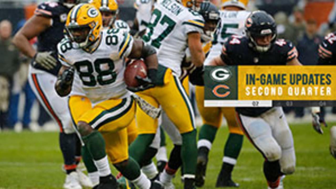 Your Chicago Bears have a 16-10 LEAD over the Packers at the half