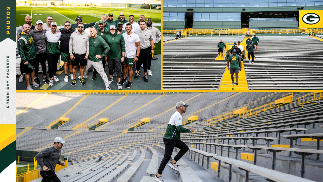 Matt LaFleur & Packers staff take the Knapp Stair Climb challenge