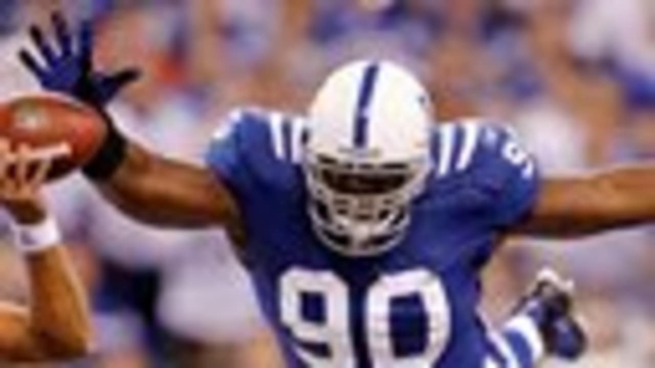 Packers sign DT Muir