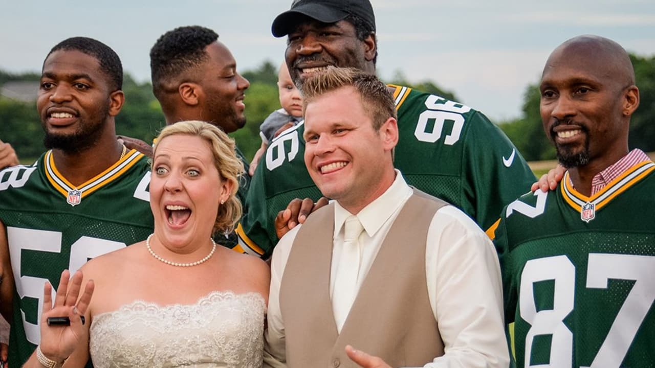 Bengals Fans Marry at Tailgate Ceremony