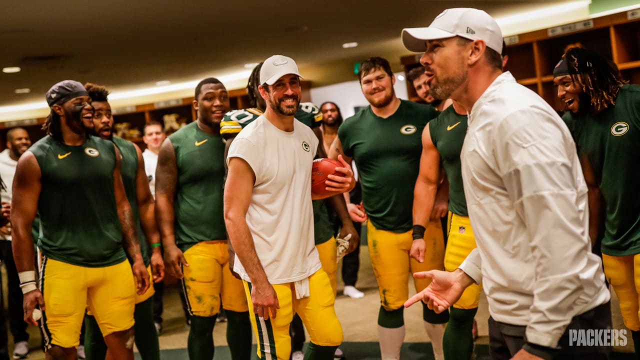 Locker Room Speech Lafleur Awards Game Ball To Rodgers