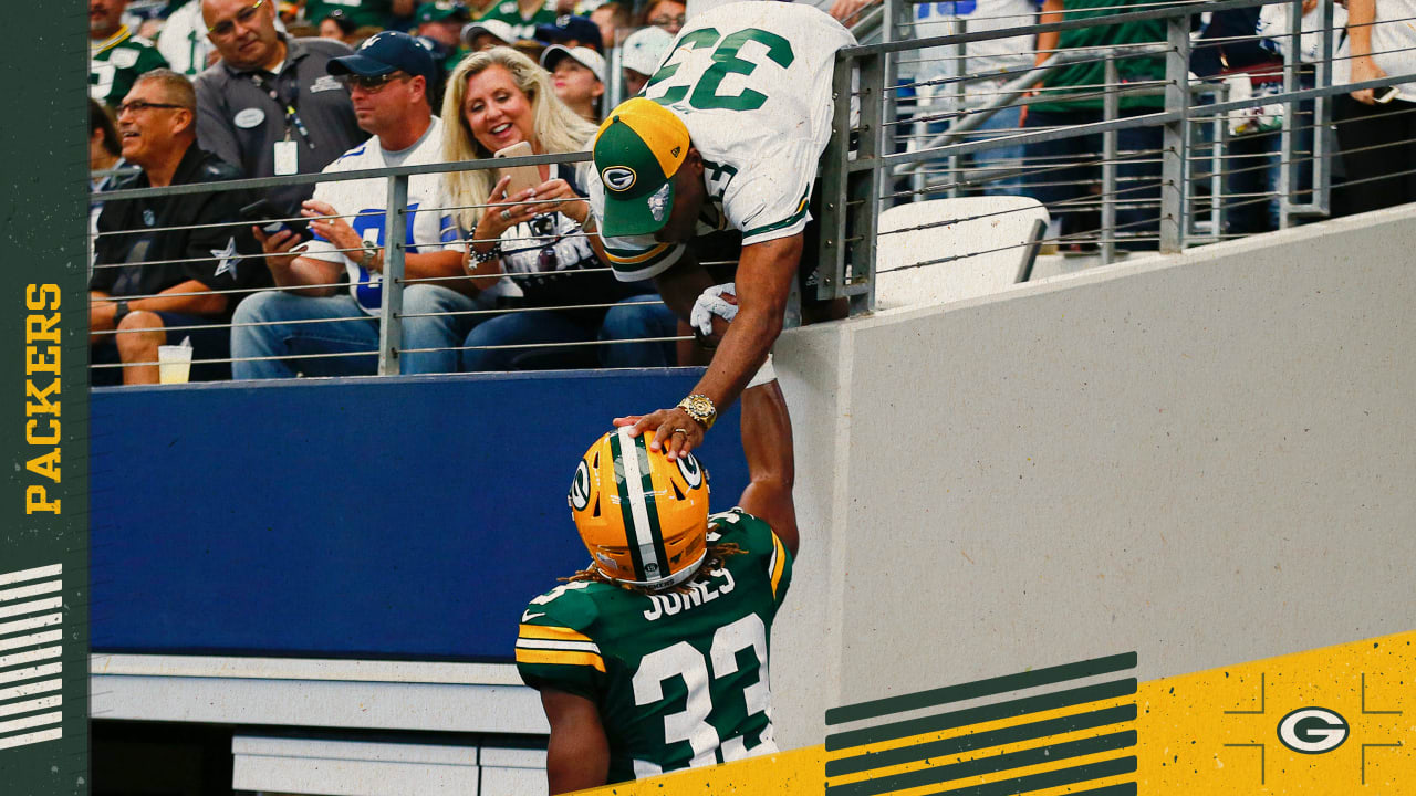 Green Bay Packers RB Aaron Jones wears brother Alvin's Riders jersey on  road trip to Minnesota - 3DownNation