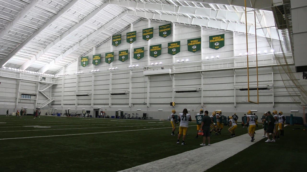 Rain in Green Bay moves Packers practice indoors