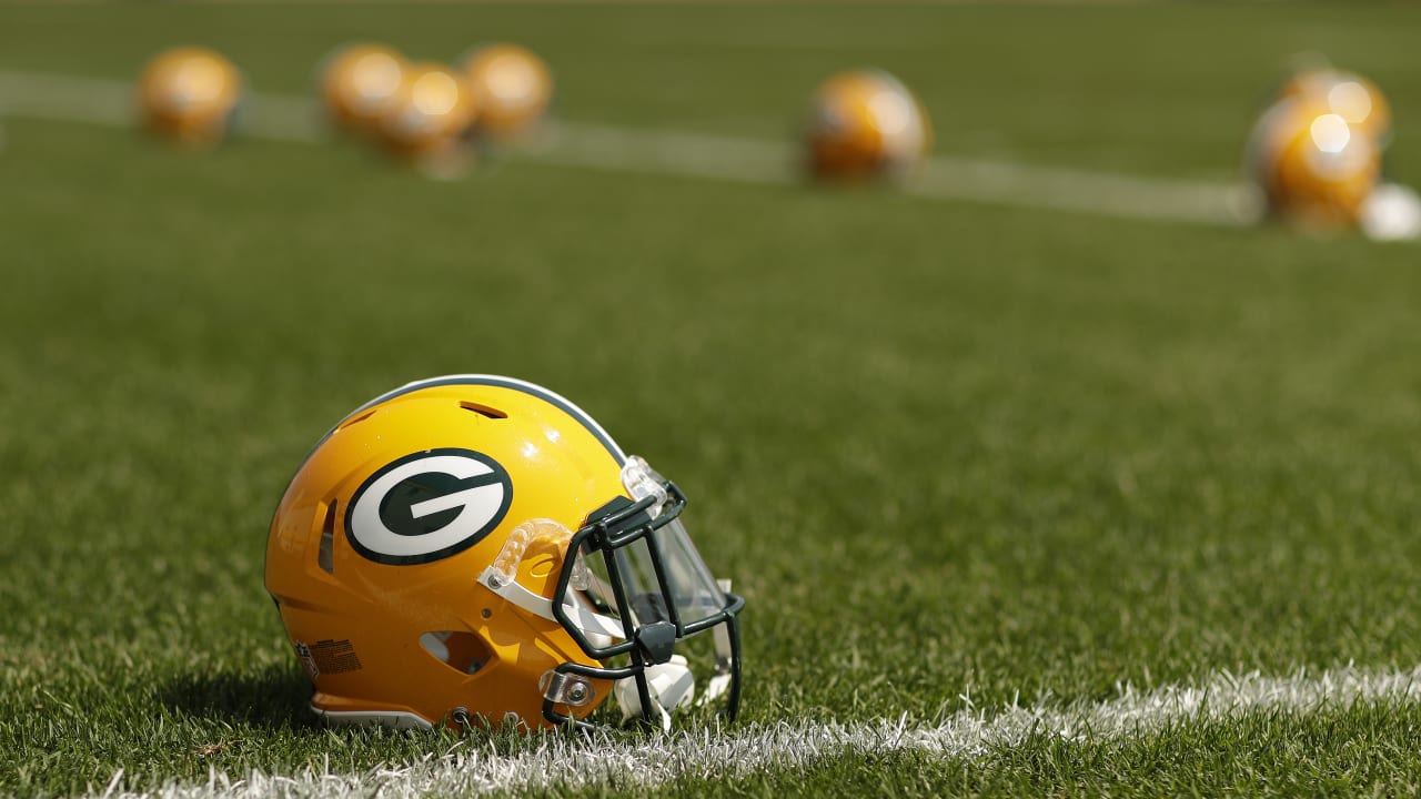 Packers sign WR Juwann Winfree to active roster