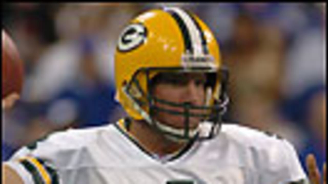 Injury ends Favre's streak