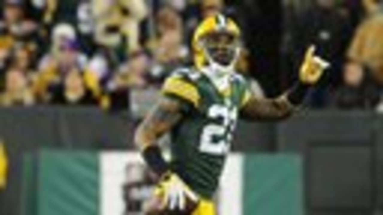 Monday Night Football: Packers Stay Perfect, Defeat Vikings 45-7 