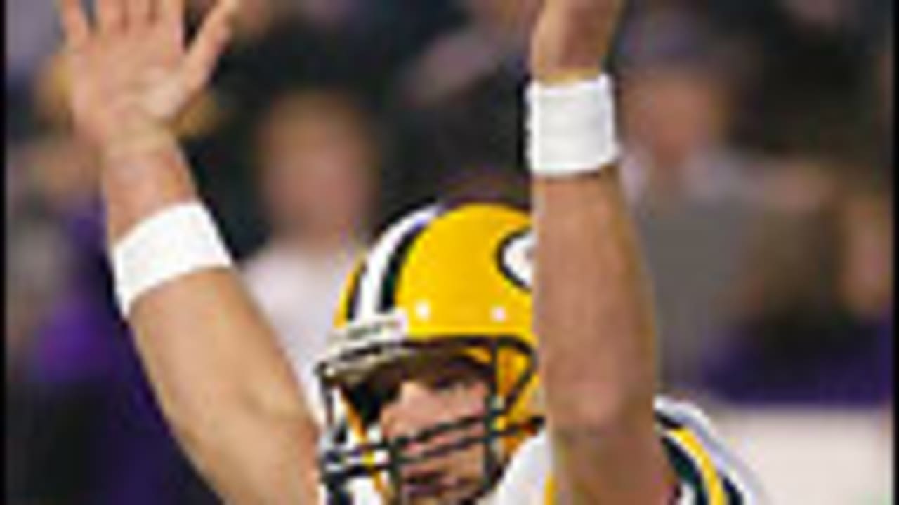 Packers clinch NFC North title with 38-7 victory over Raiders