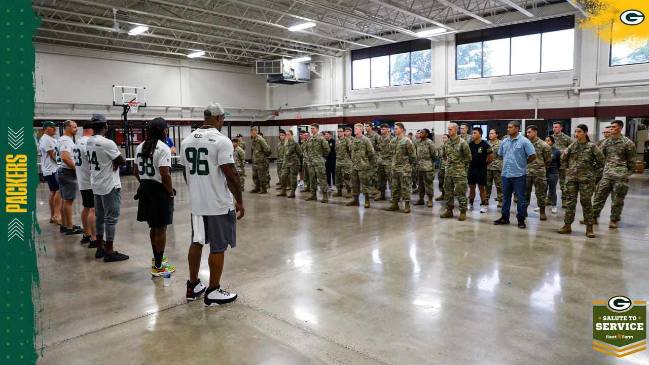 Green Bay Packers 2019 Tailgate Tour visits with Soldiers at Fort