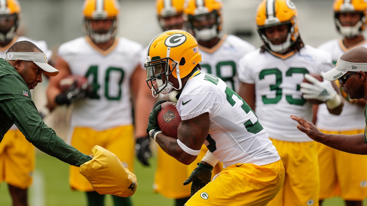 Packers need new running backs to get up to speed