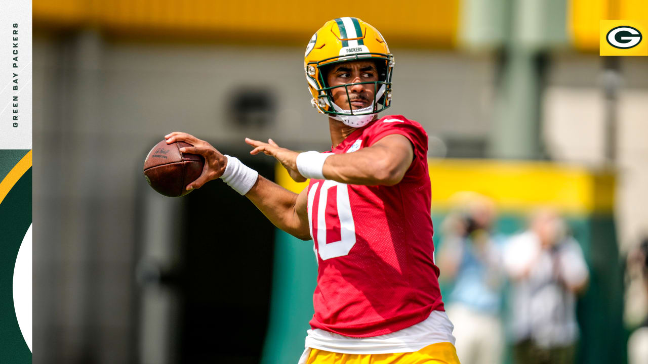 Aaron Rodgers: Packers QB 'open' to Jordan Love starting ahead of