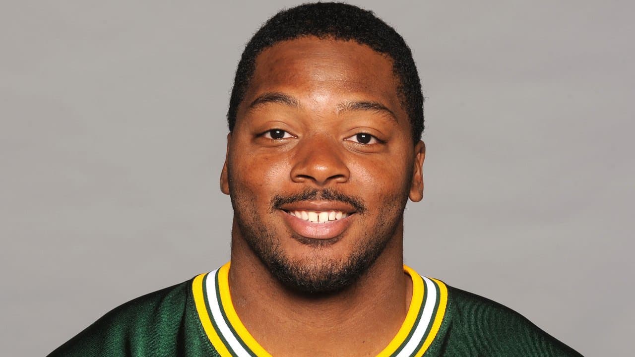 Happy Birthday to Jayrone Elliott!