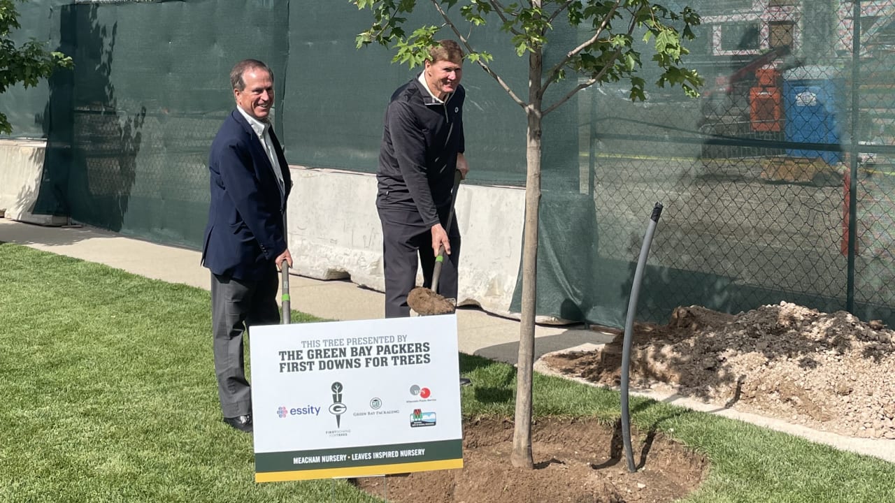 Green Bay Packers program donates over 400 trees to Brown County