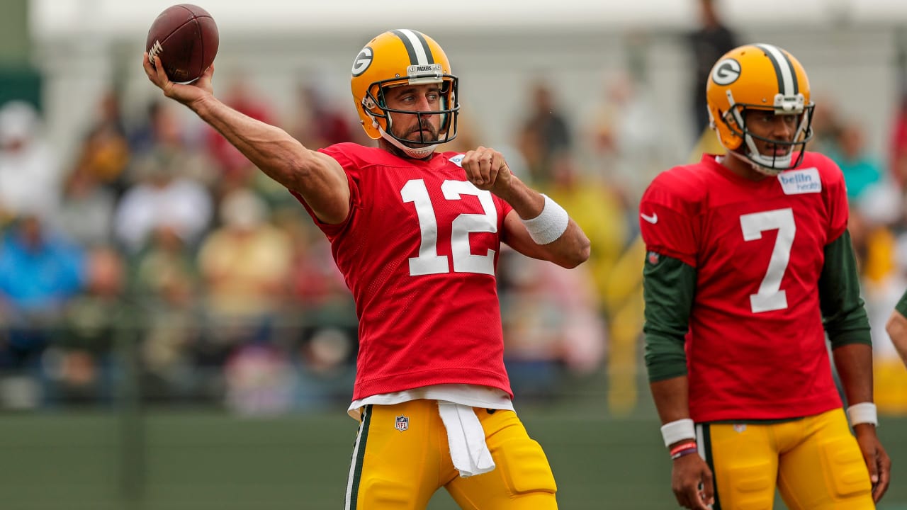 LOOK: Aaron Rodgers Arrives at Green Bay Packers Training Camp