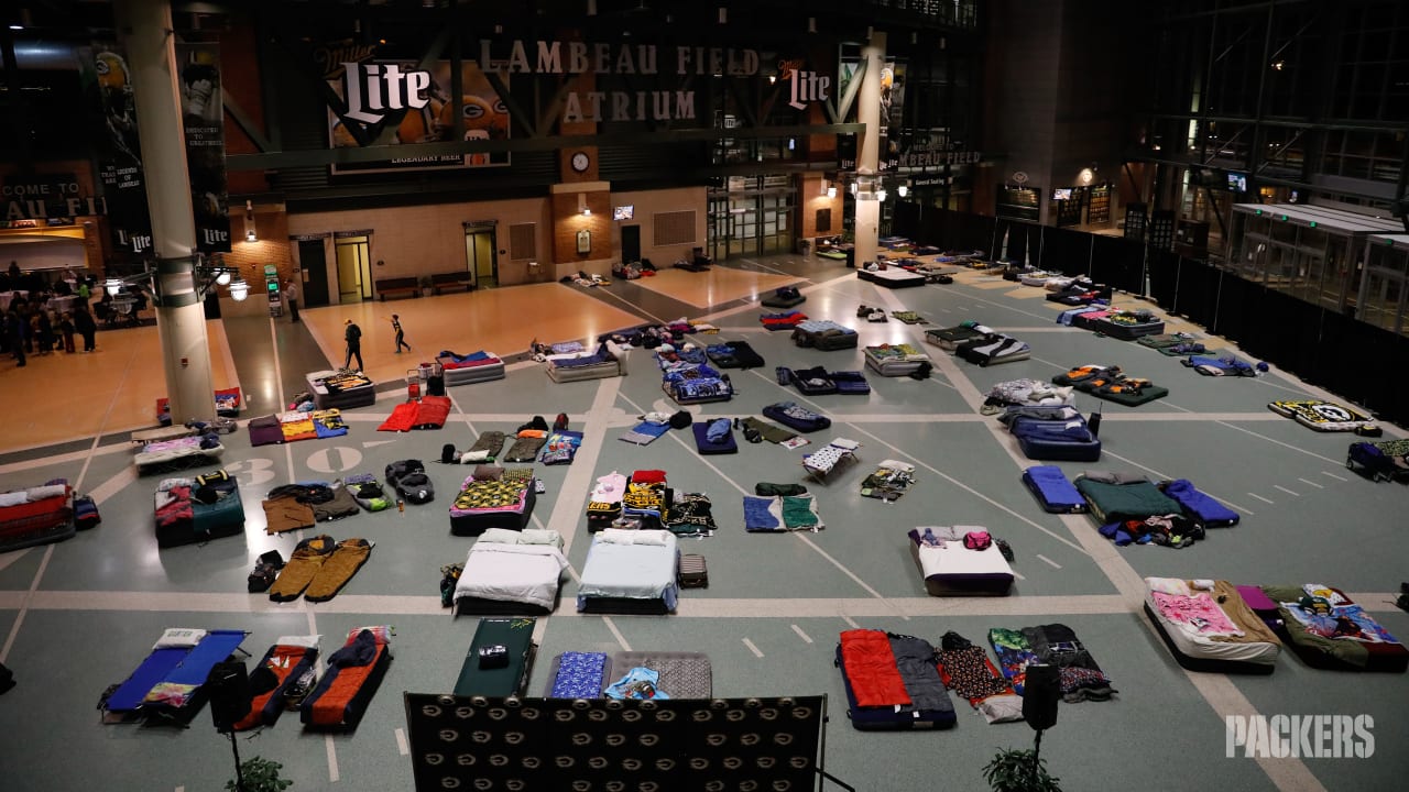 Packers fans spend the night at Lambeau Field