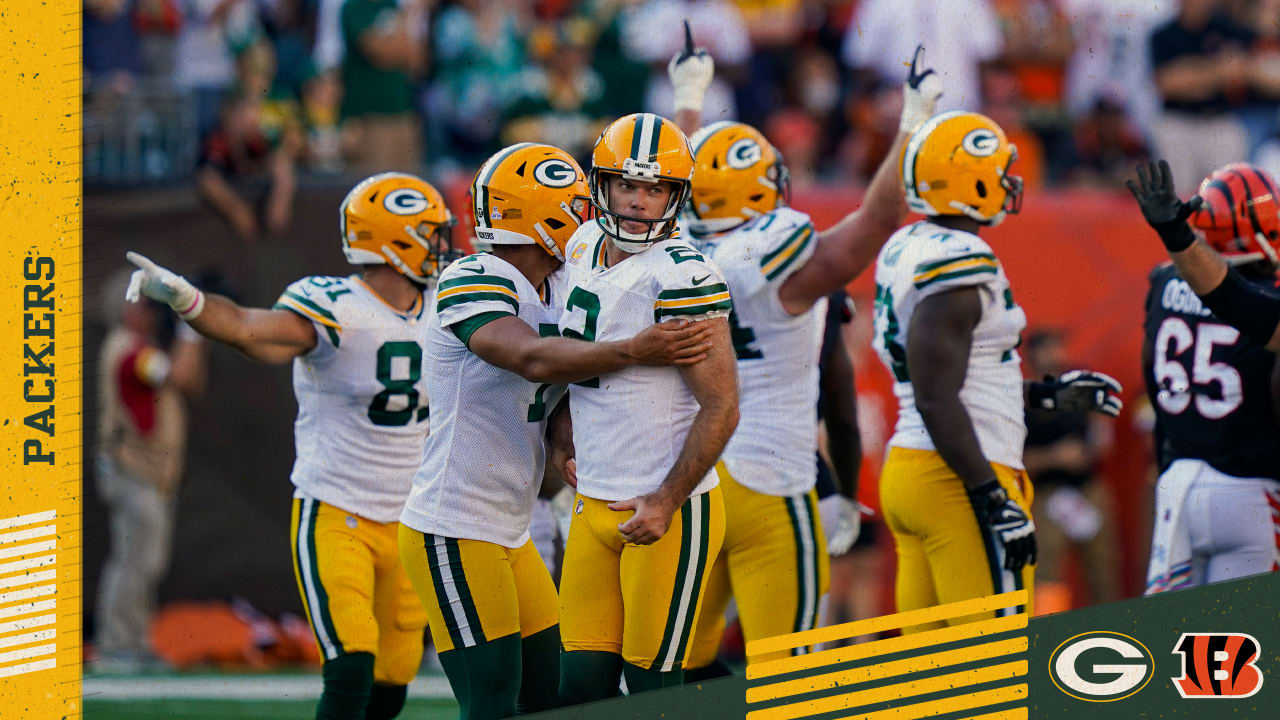 Cincinnati Bengals linebacker Logan Wilson (55) celebrates a missed field  goal during an NFL football game against the Green Bay Packers, Sunday,  Oct. 10, 2021, in Cincinnati. (AP Photo/Zach Bolinger Stock Photo - Alamy