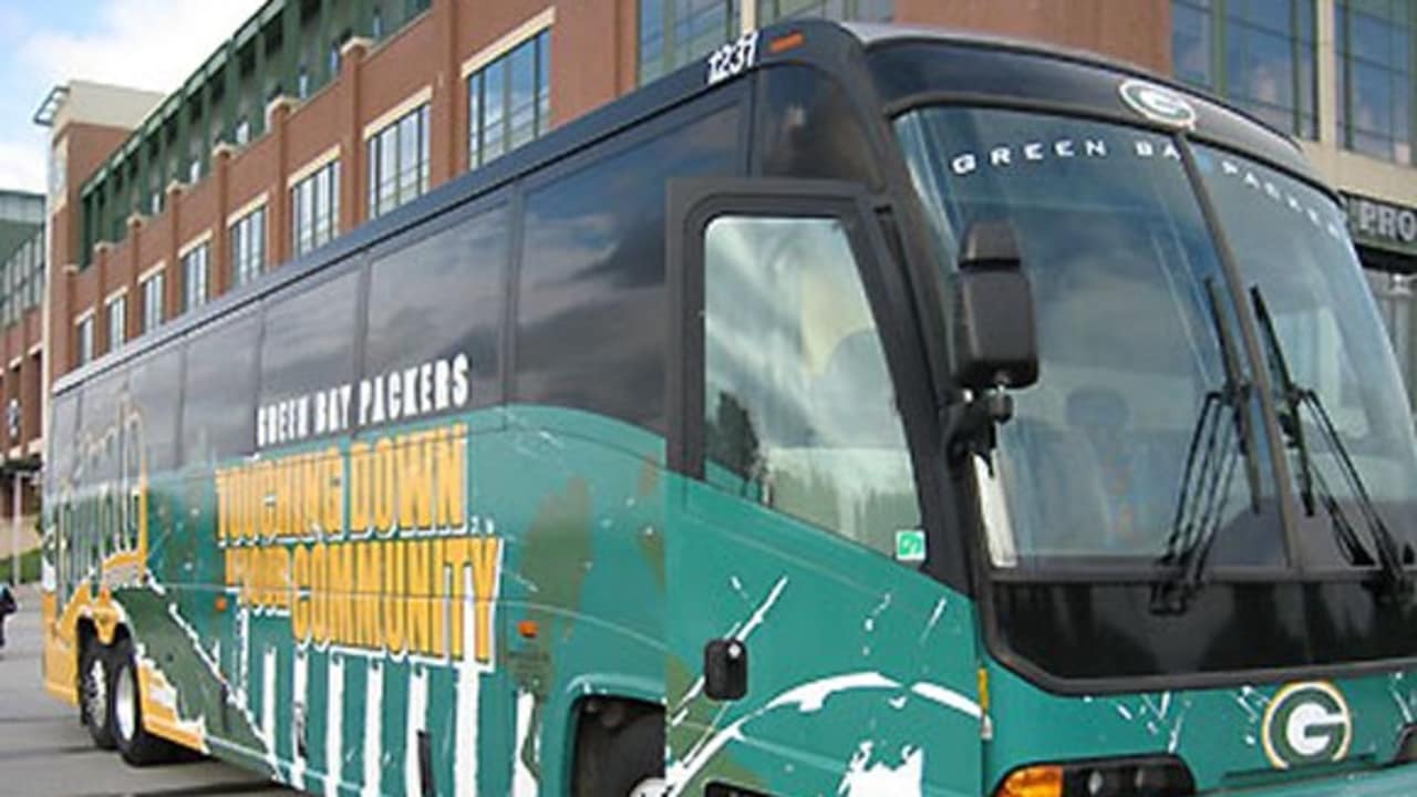 Green Bay Packers Tailgate Tour Departs