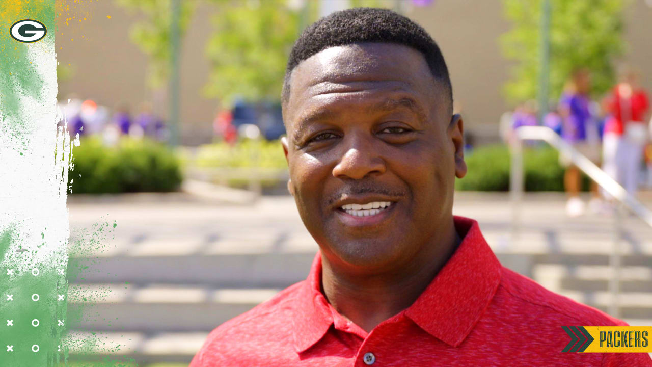 Vignette: LeRoy Butler's name going up at Lambeau