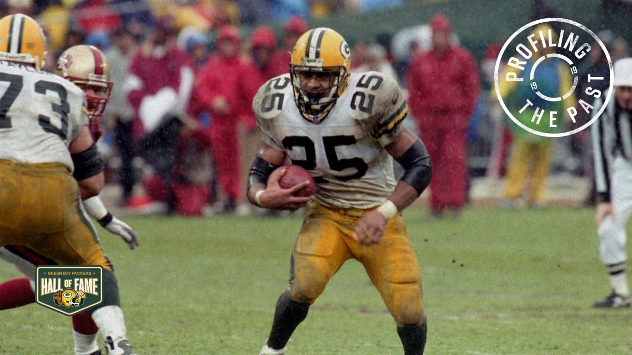 Fullback William Henderson will be inducted in the Packer Hall Of Fame this  summer.