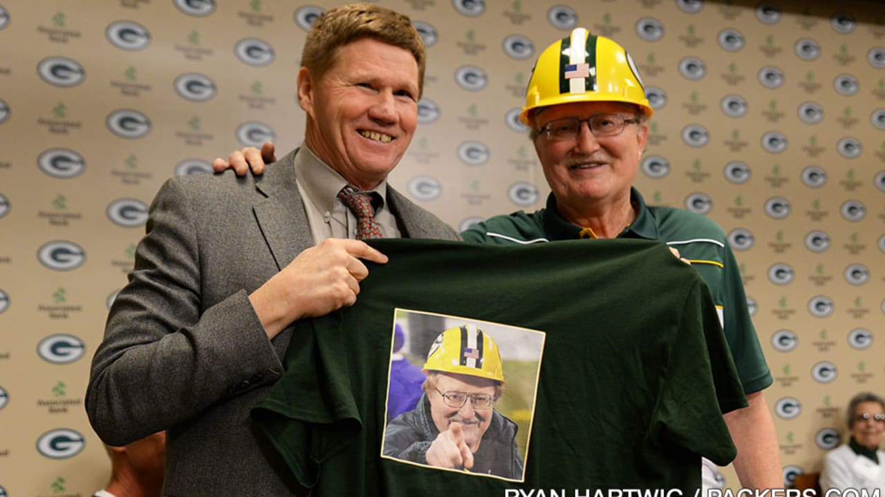 Lambeau Field - Green Bay Packers Long Sleeve T-Shirt by Frank