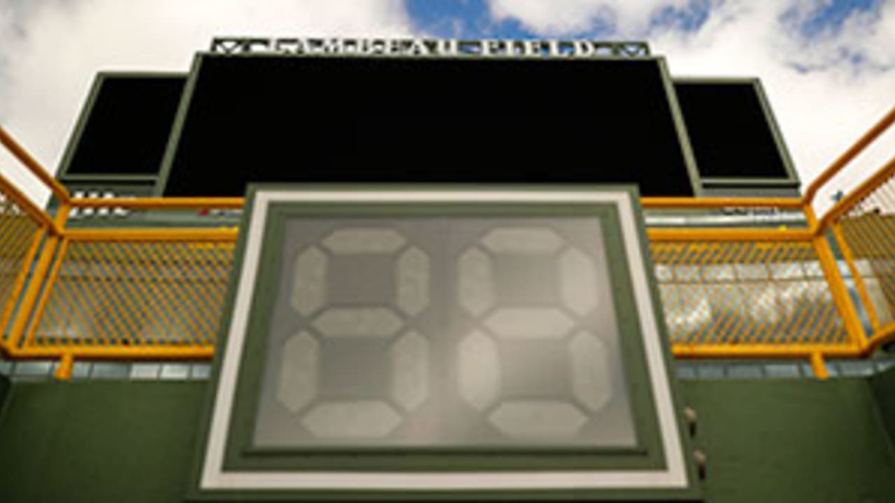 Lambeau Field stadium tours now offering alumni tours