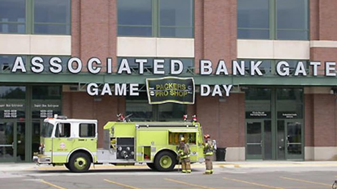 Green Bay Fire Department Trains At Lambeau
