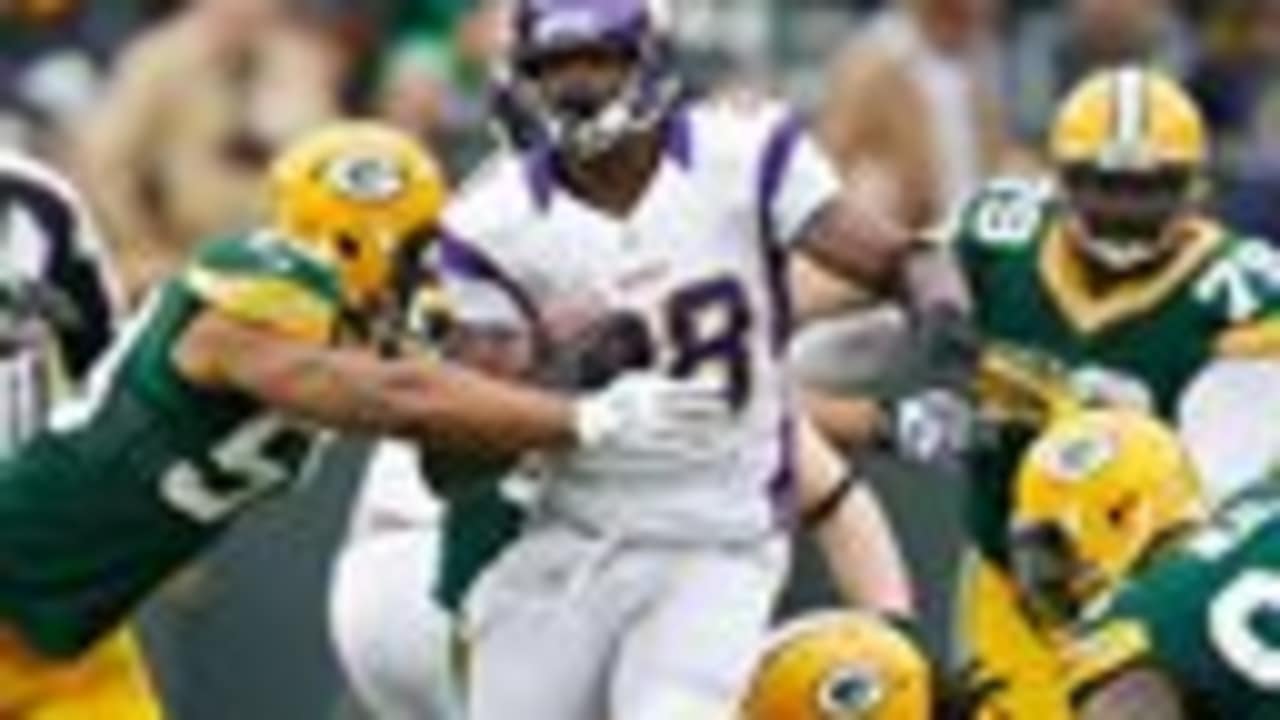 Adrian Peterson powers Minnesota Vikings past Green Bay Packers