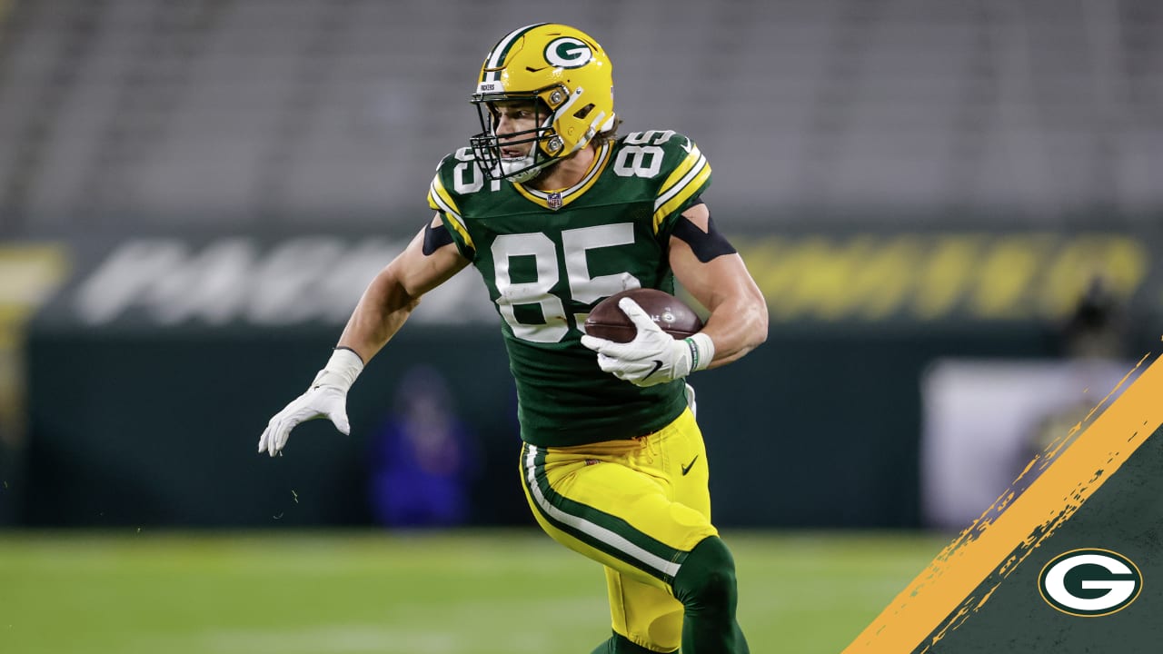 Green Bay Packers tight end Robert Tonyan (85) celebrates with