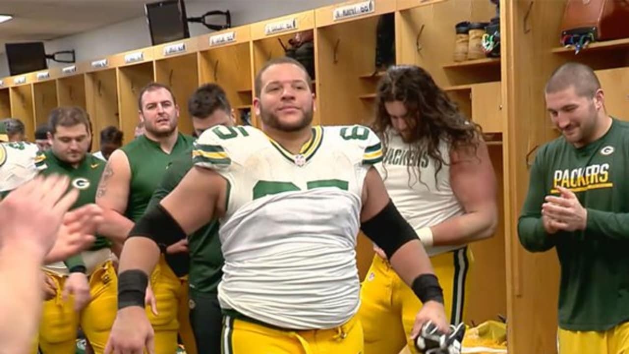 Inside The Packers' Locker Room After The Win