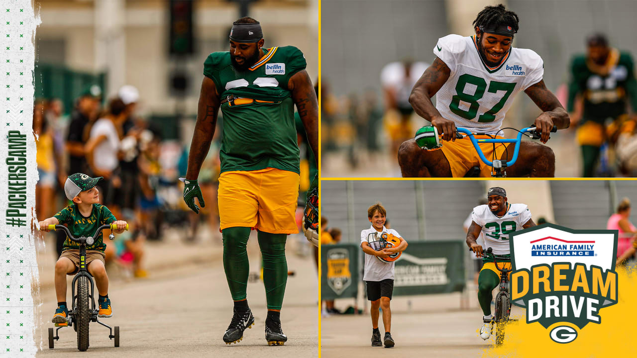 Photos: Packers take bike ride to Thursday's joint practice with Jets