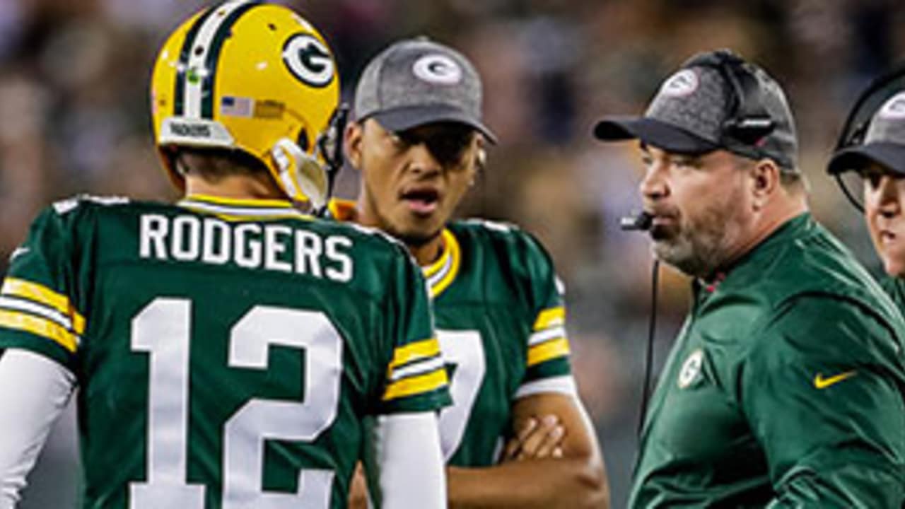 Aaron Rodgers doesn't back down on criticism of teammates