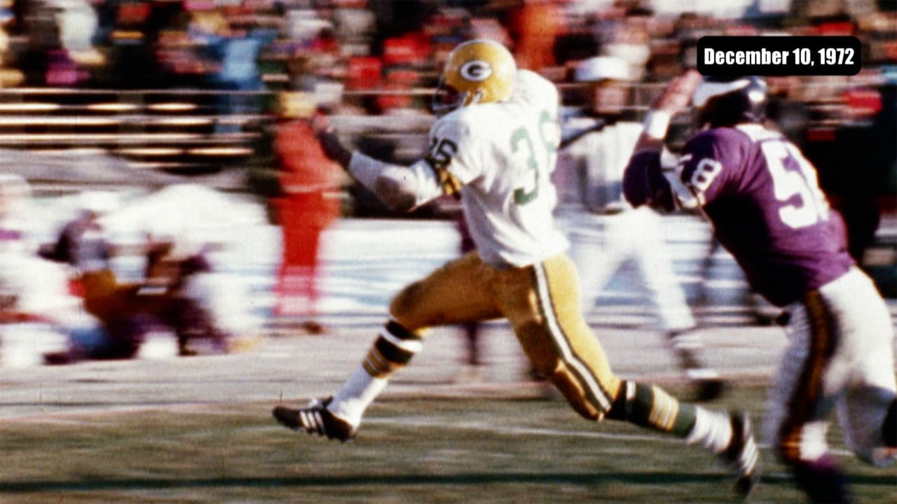 Memorable Moments Packers defeat Vikings to win the division