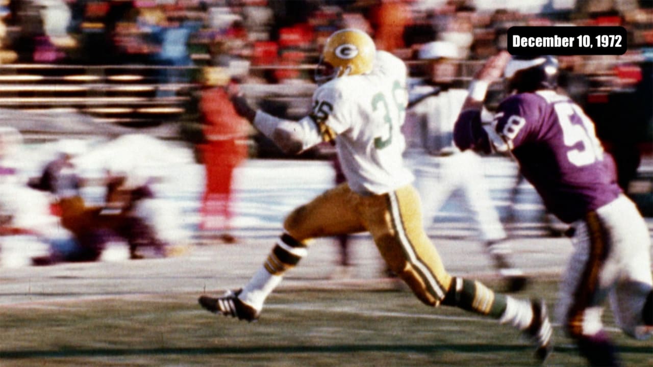 Memorable Moments: Packers Defeat Vikings To Win The Division