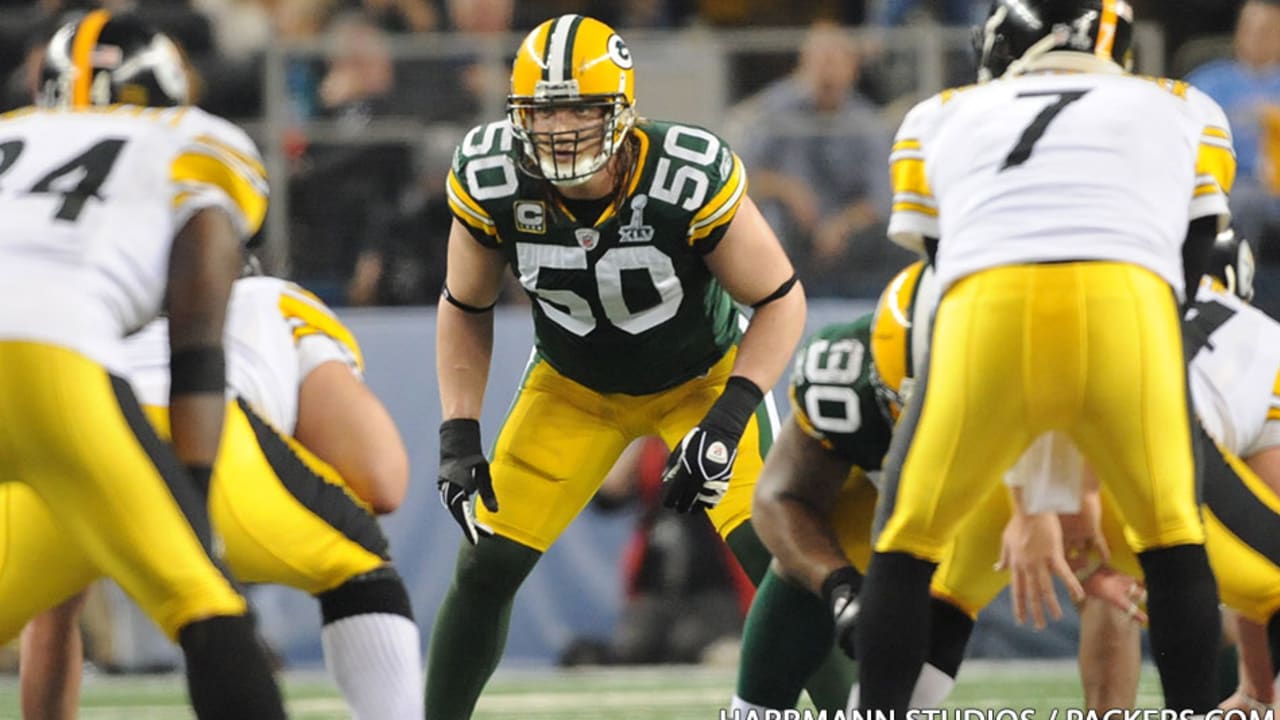 A.J. Hawk resigns with the Green Bay Packers 