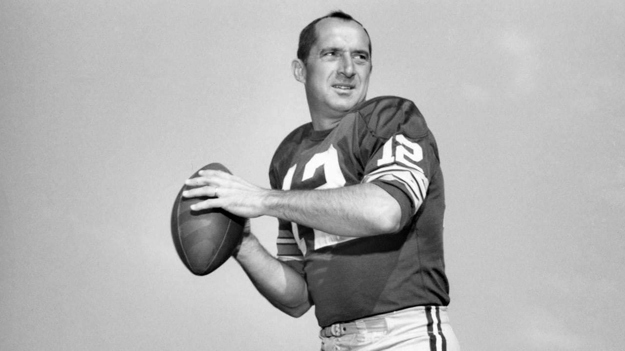 Zeke Bratkowski, Packer Quarterback but Not a Starr, Dies at 88