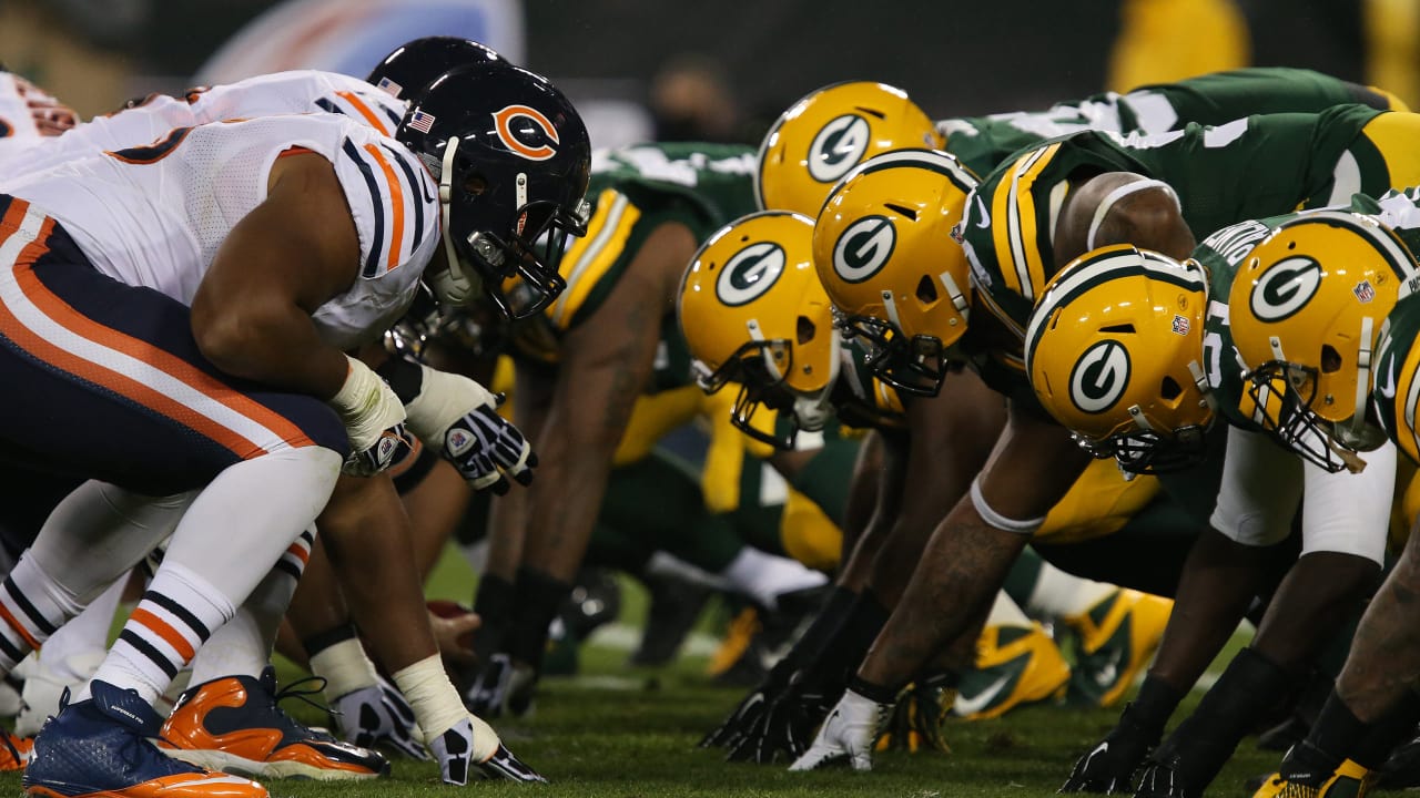 Limited number of tickets available for Packers-Bears Sunday night