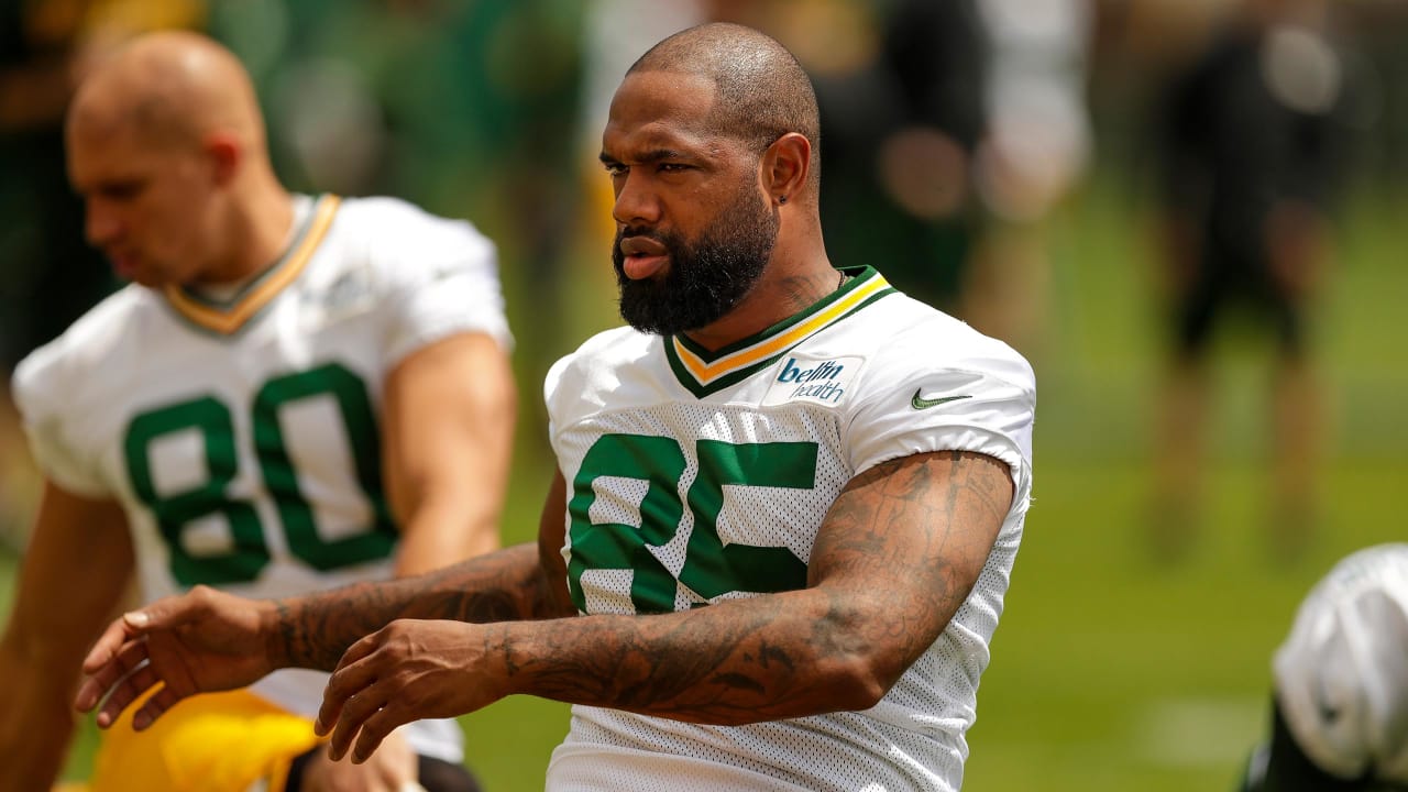 For ageless Marcedes Lewis, contributions to Packers — blocking