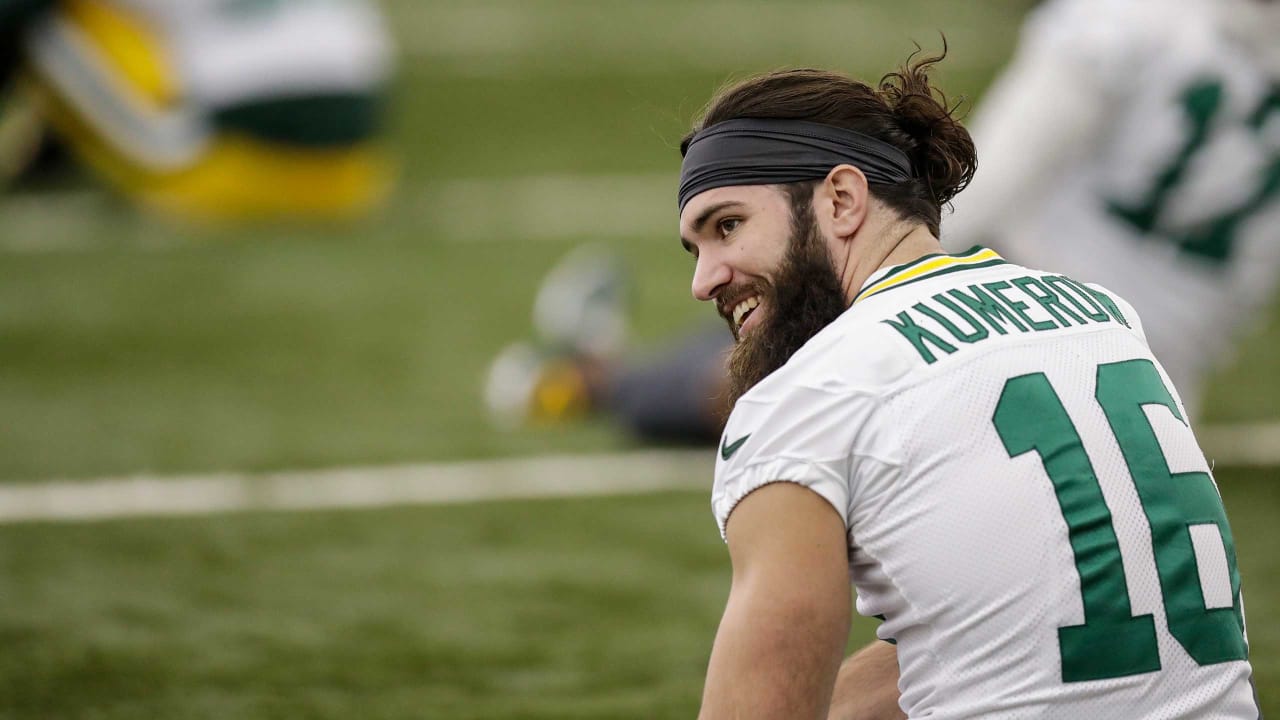 Jake Kumerow of the Green Bay Packers awaits the snap against the New