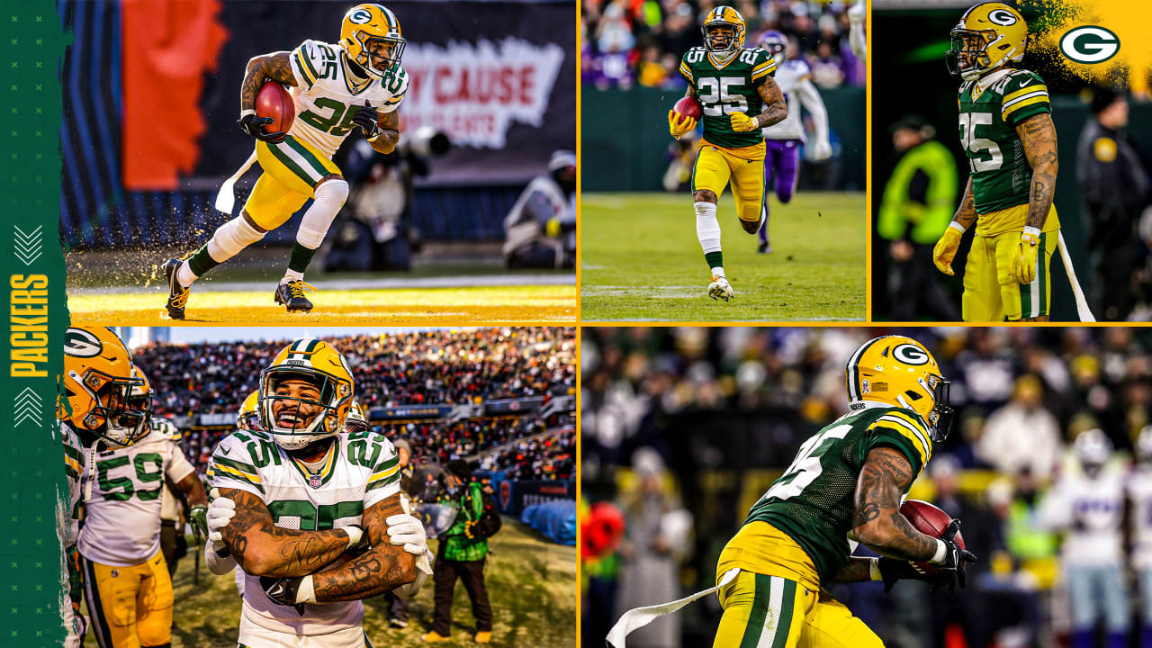 Green Bay Packers Keisean Nixon (25) during an NFL football game Sunday, Jan.  1, 2023, in Green Bay, Wis. (AP Photo/Mike Roemer Stock Photo - Alamy