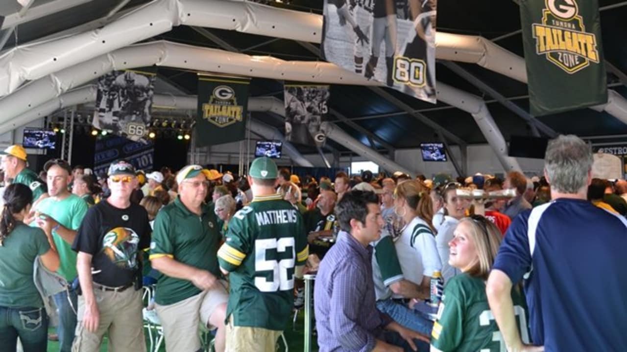 Fans In The Tundra Tailgate Zone