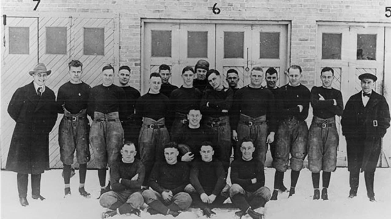 Packers born in 1919, not 1921