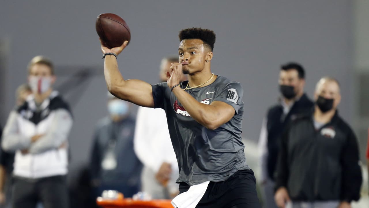 Justin Fields vs Zach Wilson, Part I? It might not happen when