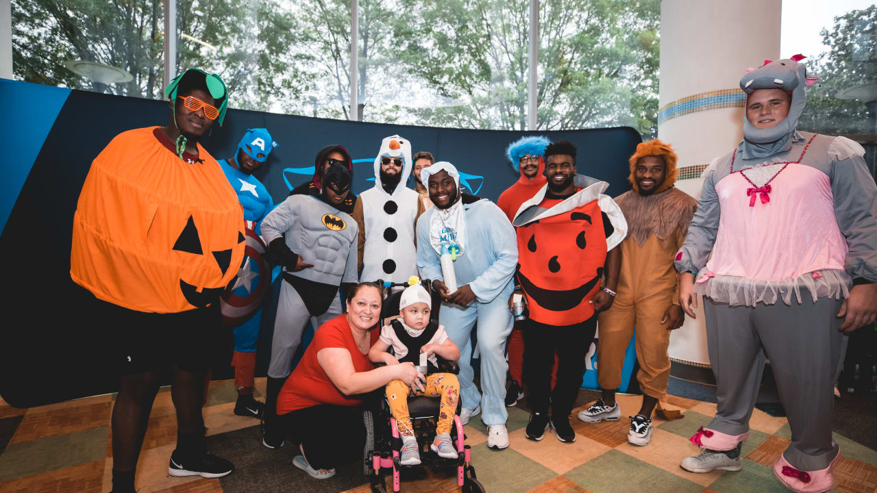 Carolina Panthers Stars Visit Children's Hospital in Halloween Costumes -  ABC News