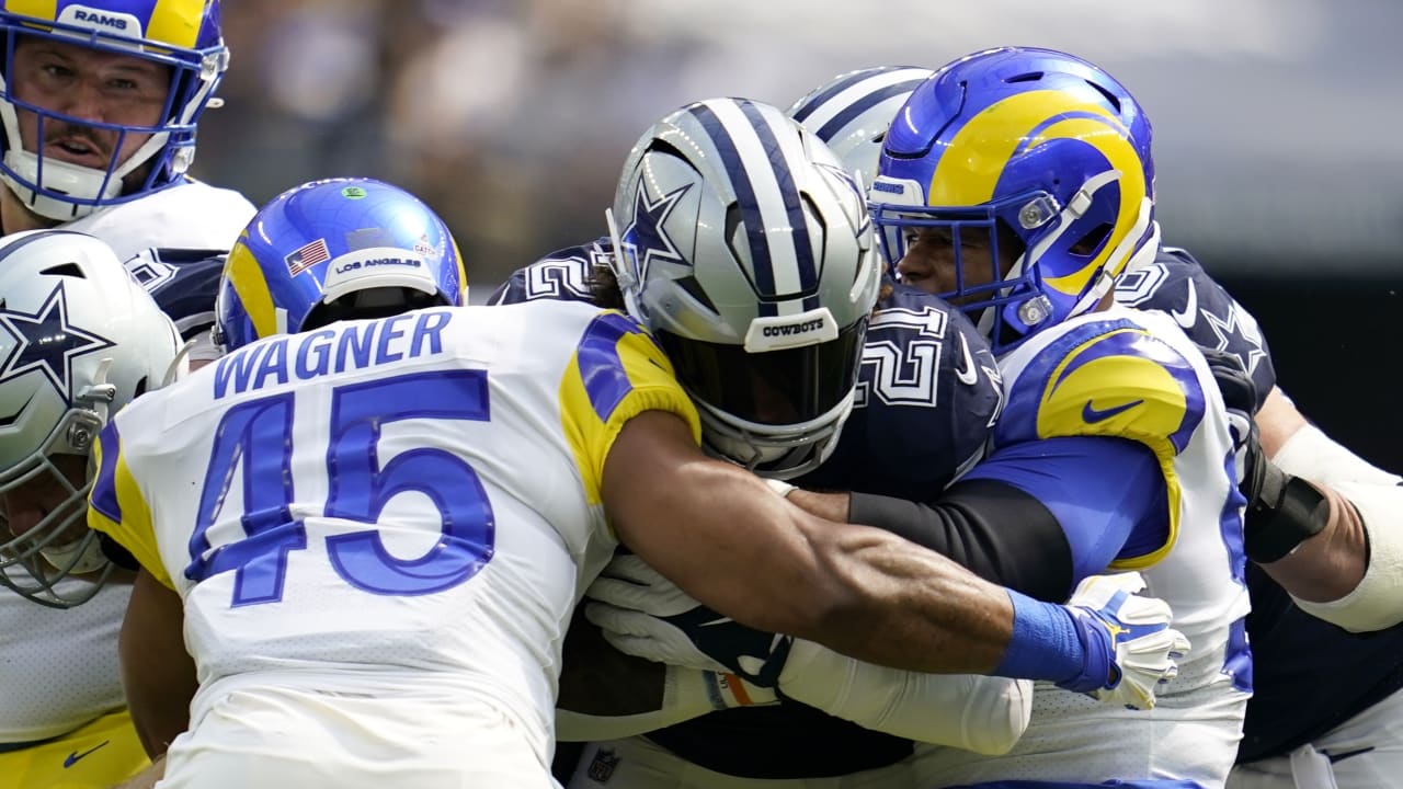 Los Angeles Rams linebacker Bobby Wagner (45) makes a tackle