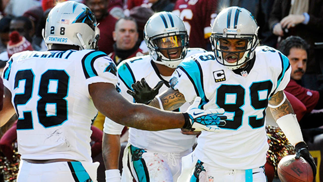 Panthers players salute Steve Smith, Sr.