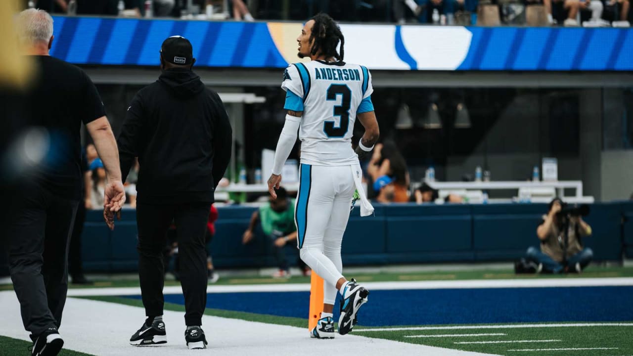 Carolina Panthers Robbie Anderson Kicked Out of Game by His Own Team