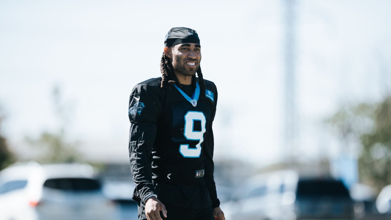 Carolina Panthers uniform fashion trend continues