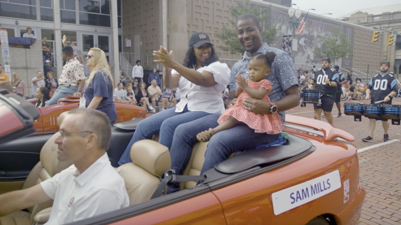 Pro Football Hall of Fame parade