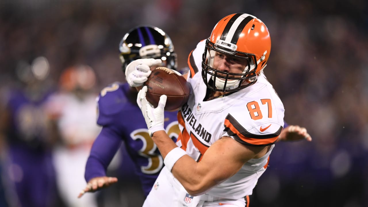 Photos of Seth DeValve through the years